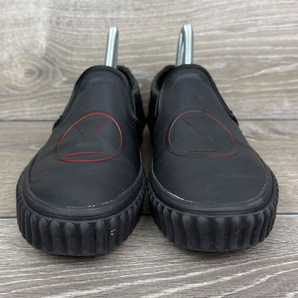 Vans x Marvel Classic Slip On Black Widow Women’s Sz 8 Black Red Low Top Sneaker - Picture 2 of 12